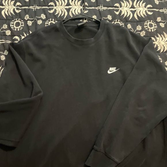 Nike Men’s Crewnecks - Picture 5 of 5